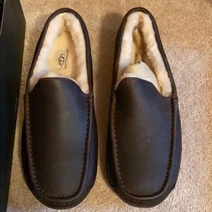 Men’s ugg slippers